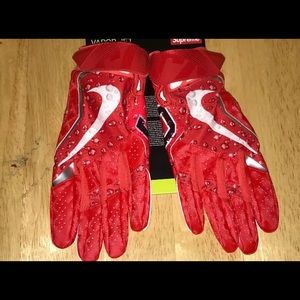 Supreme Nike Vapor Jet Skill Gloves. New w/ Tags.